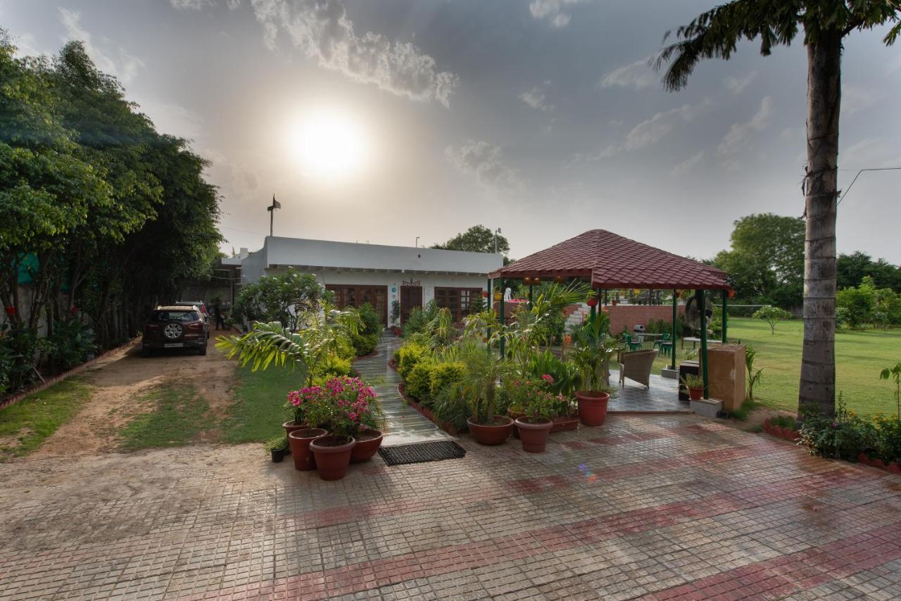 The Singh Farm Cosy Private Pool Farm Villa Gurgaon Buitenkant foto