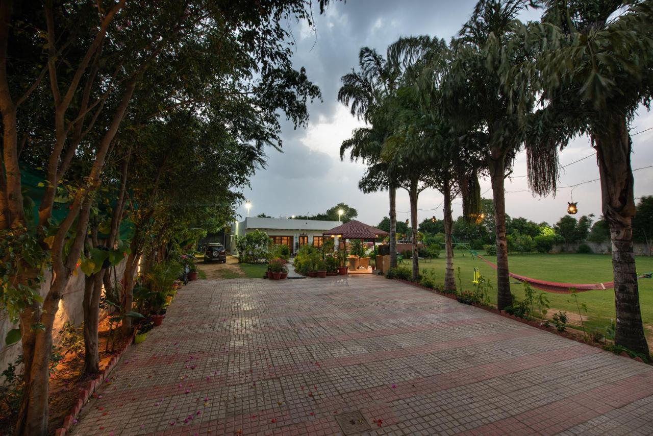 The Singh Farm Cosy Private Pool Farm Villa Gurgaon Buitenkant foto